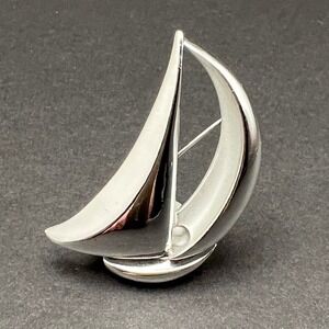 Vintage Danecraft Sailboat Brooch Silver Tone Nautical Sailing Lapel Pin